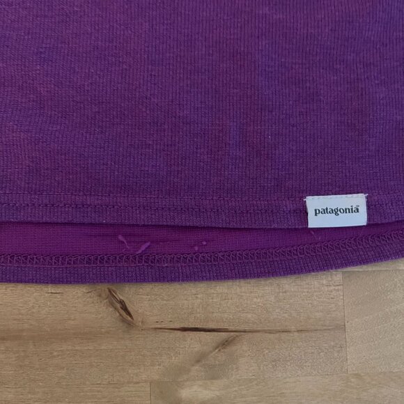 Patagonia W's Capilene® 3 Midweight 1/4 Zip-Neck, size large, purple - Picture 3 of 4